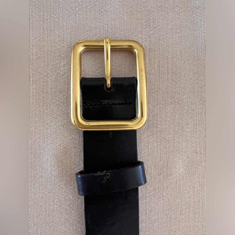 Anthropology black leather belt w gold square buckle
